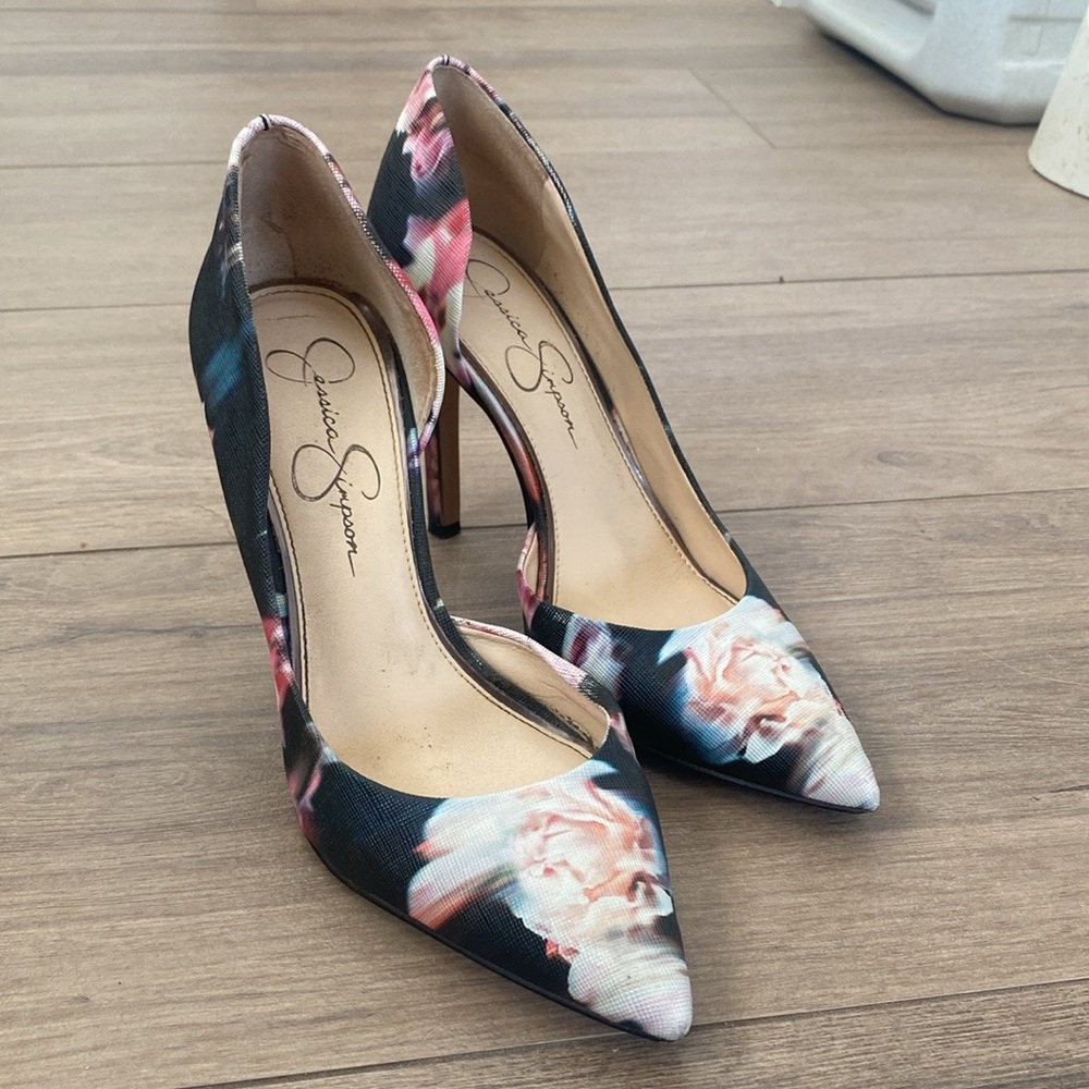 Jessica Simpson stiletto heels